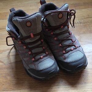 Merrell Women's Moab 2 Mid Waterproof Hiking Boot